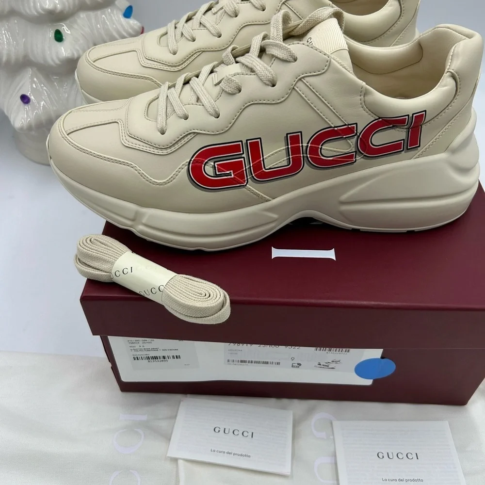 Men's Gucci, Rython leather sneaker with logo print size 9, made in Italy